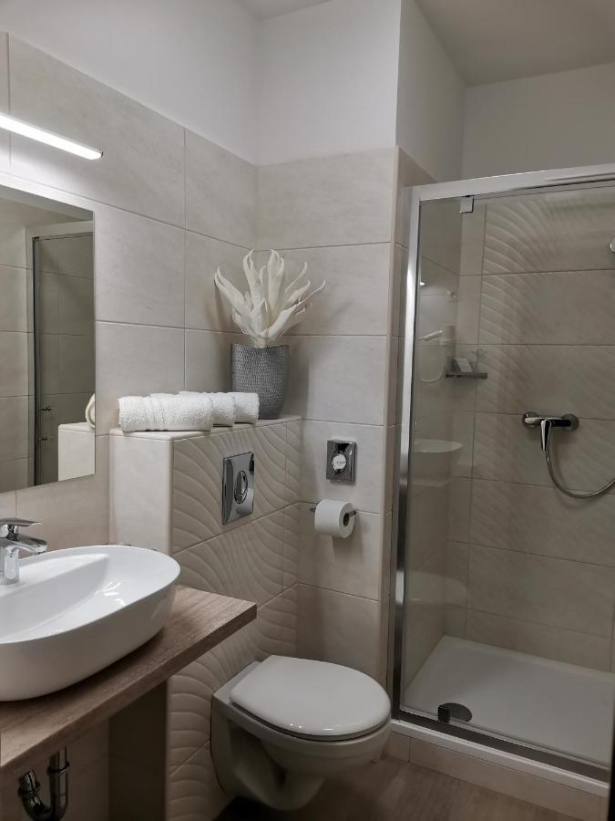 Alfa Hotel Győr Exterior foto