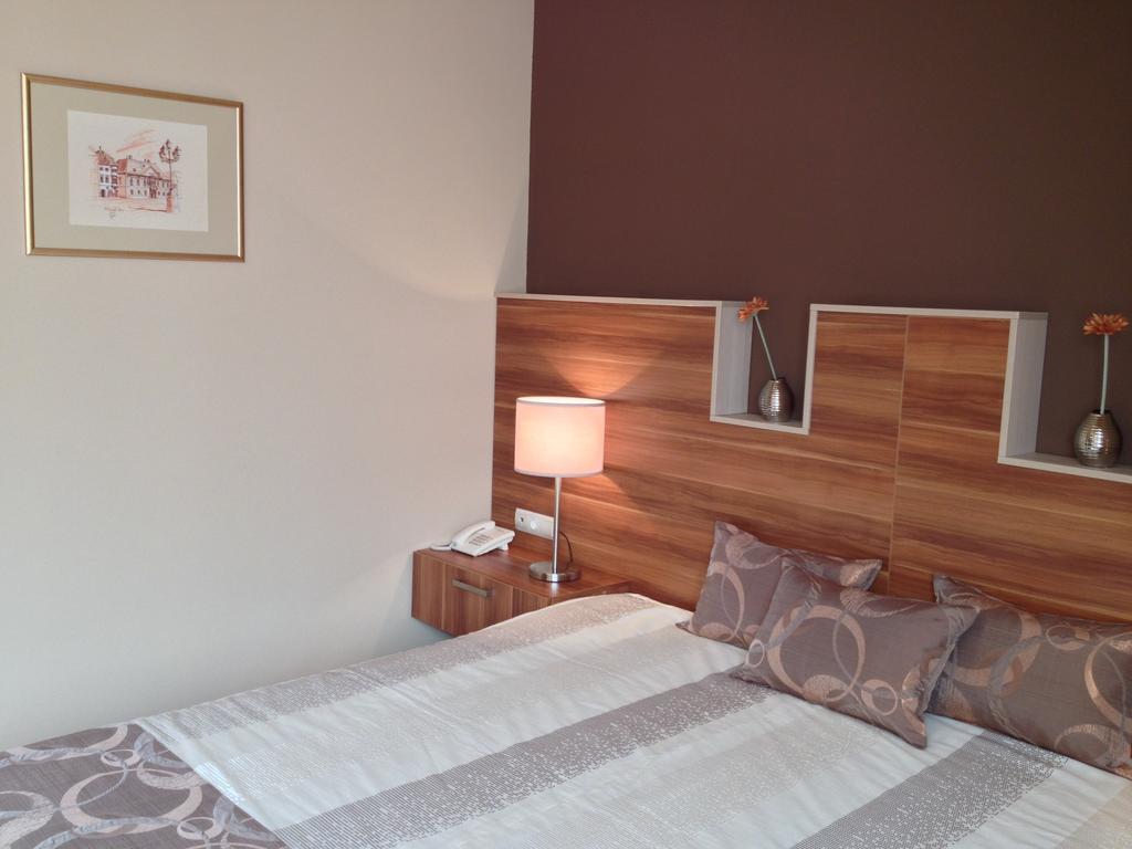 Alfa Hotel Győr Zimmer foto