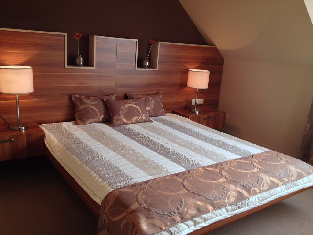 Alfa Hotel Győr Zimmer foto